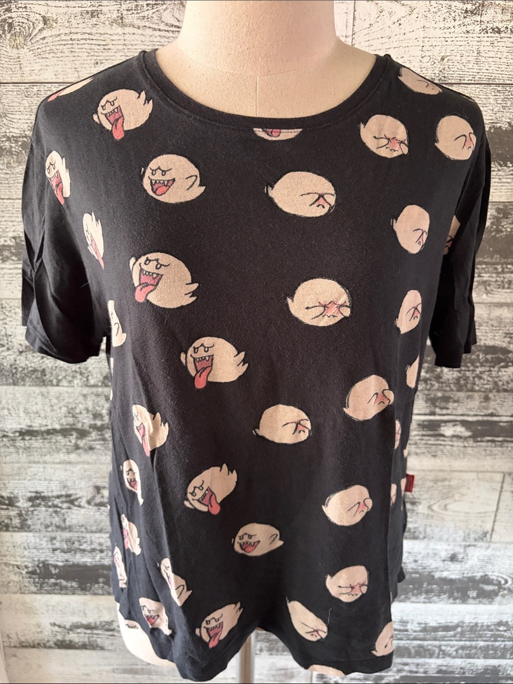Uniqlo Super Mario Black Graphic Boo Pattern Short Sleeve Shirt